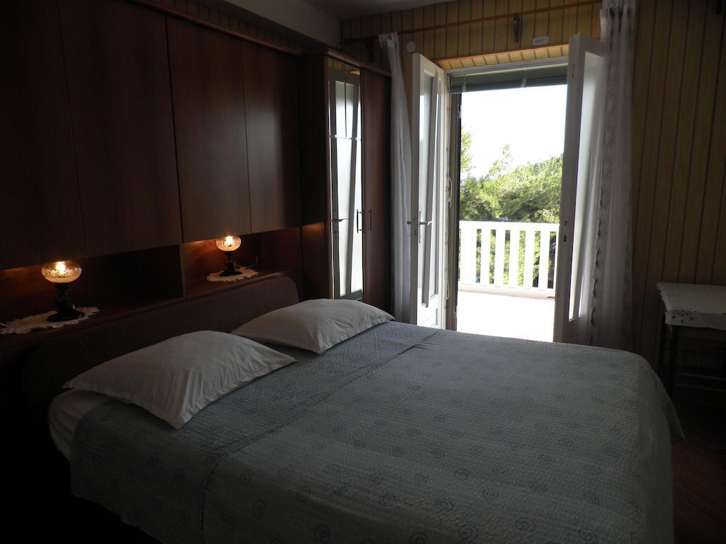 Apartments Holiday Lumbarda Exterior foto
